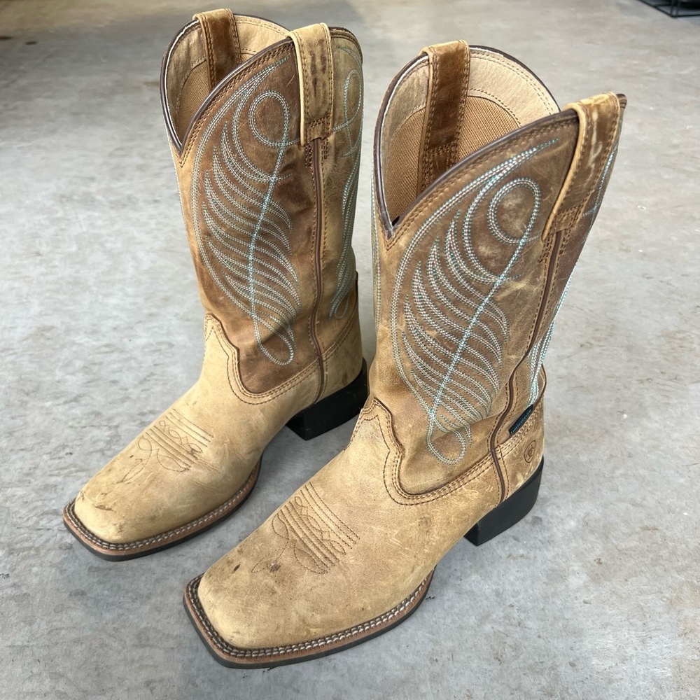 ARIAT Women’s Square Toe Boots